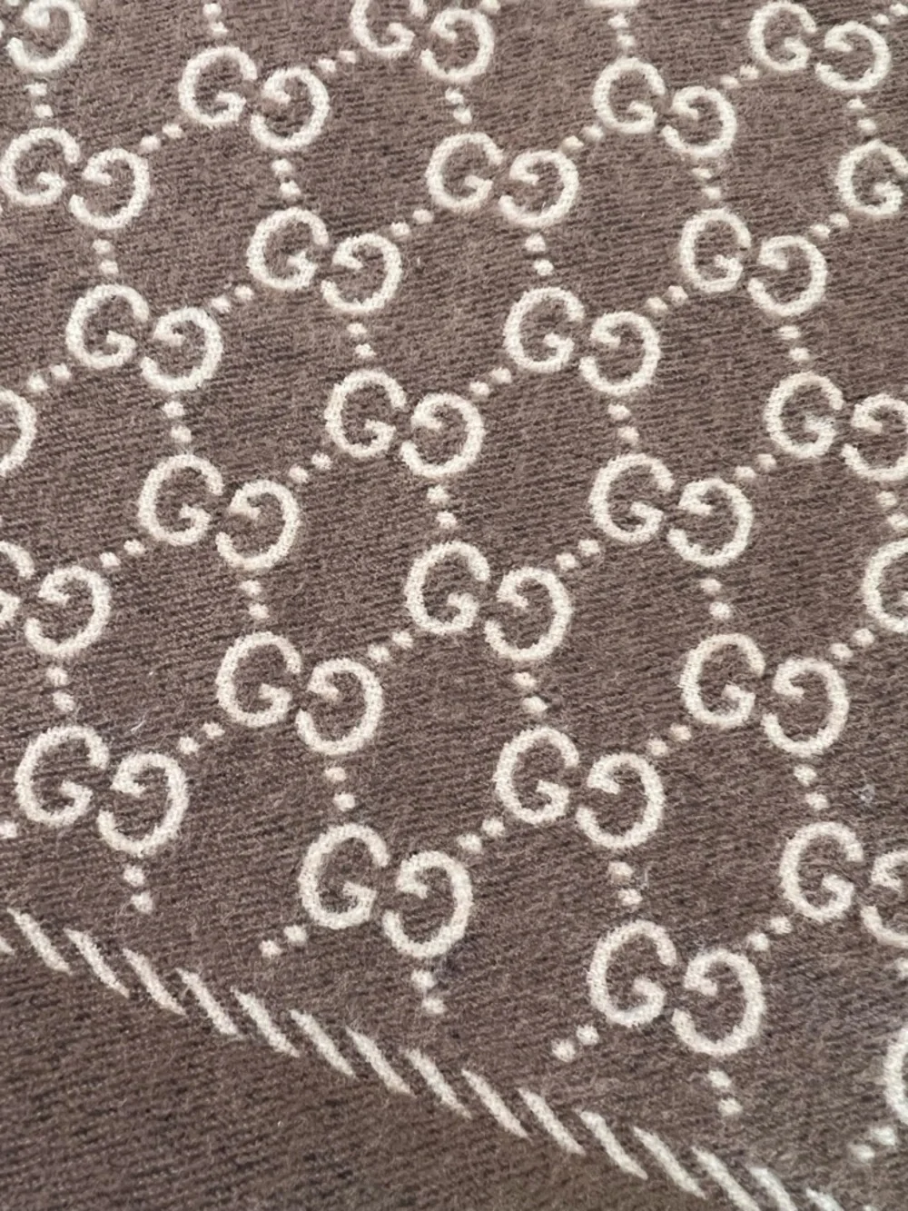 Gucci scarf monogram GG wool cashmere blend brown large shawl wrap fringe EE